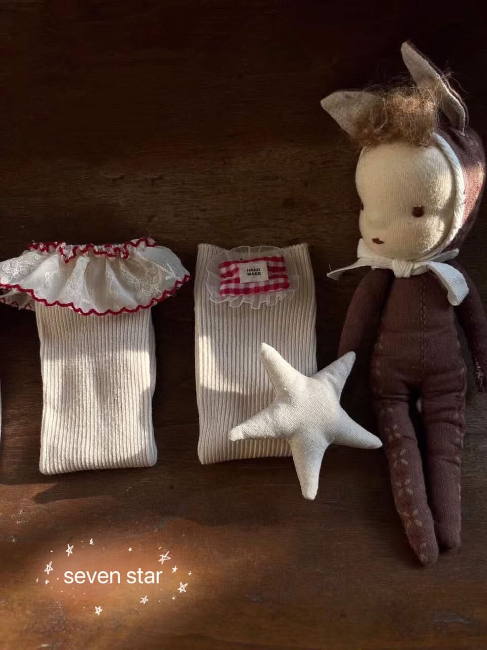 Knee High Socks—White with Red (4 pairs)