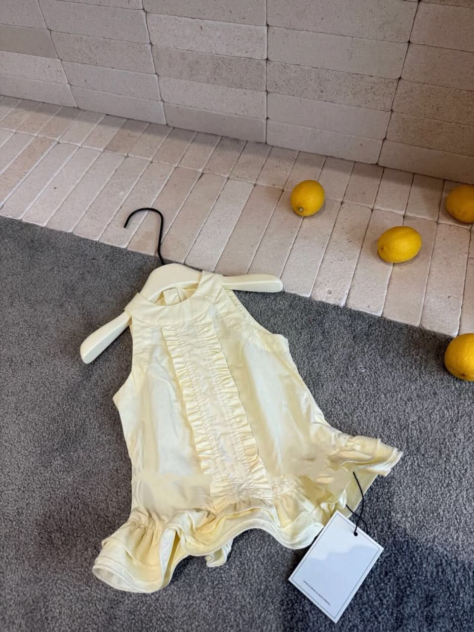 Ruffled Sleeveless Long Blouse
