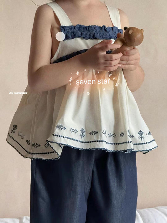 Embroidery Pleated Girl Sleeveless Top