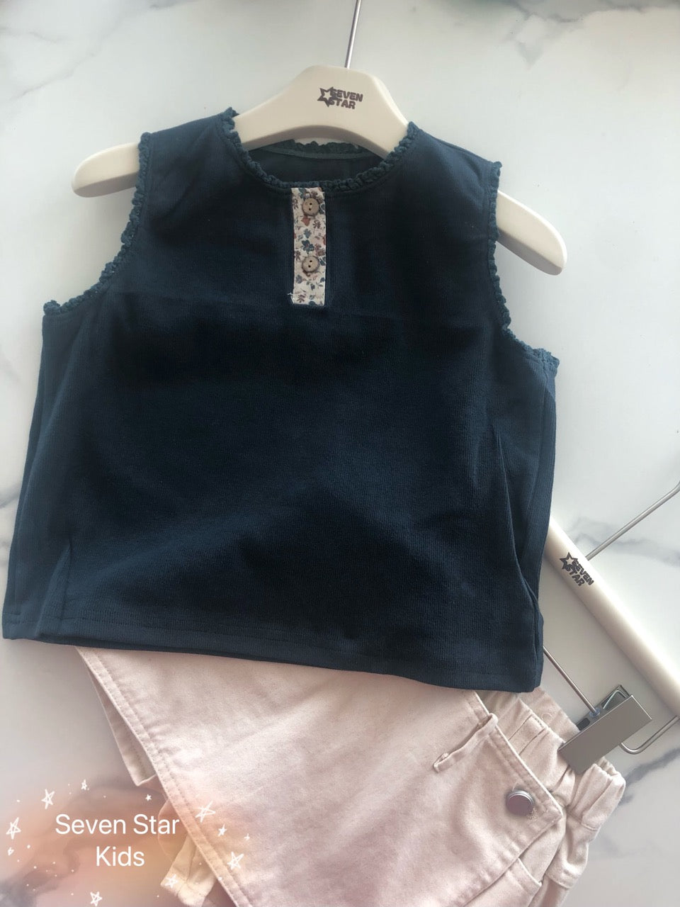 Floral Buttons Tank Top