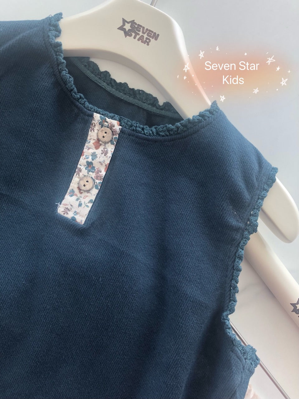 Floral Buttons Tank Top