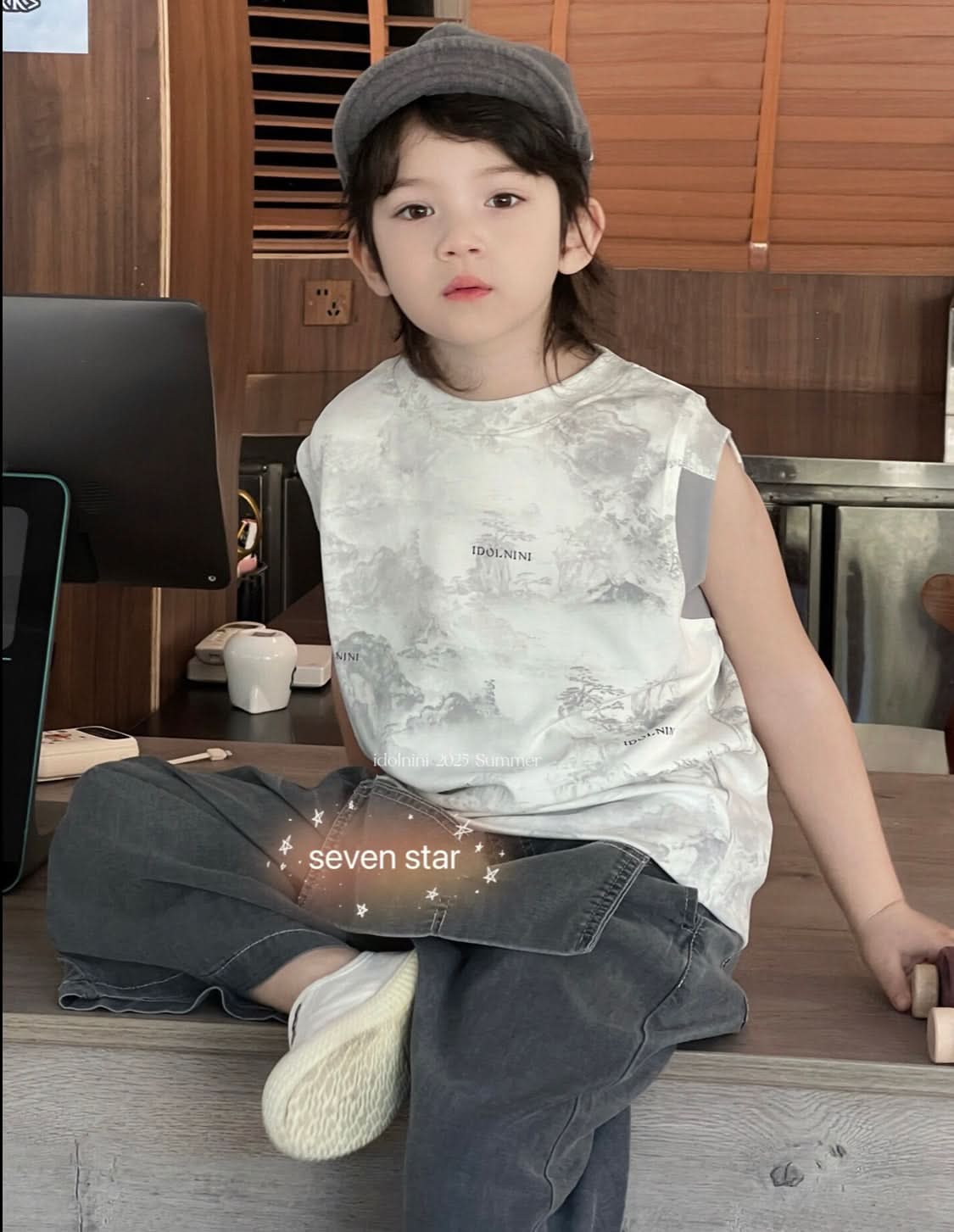 灰色迷彩背心