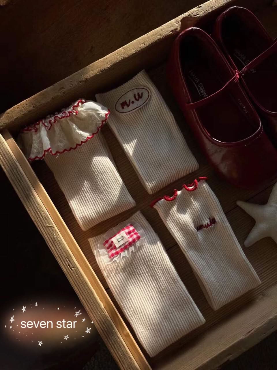 Knee High girls  Socks—White with Red (4 pairs)