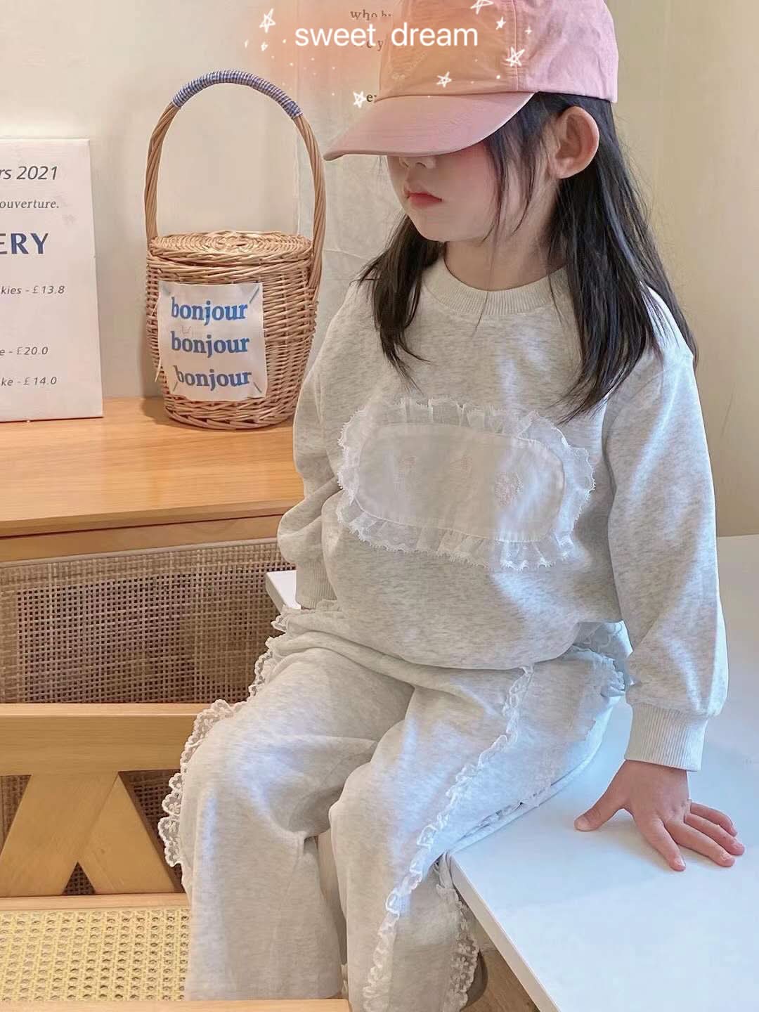 蕾丝衫 &amp; 裤子套装