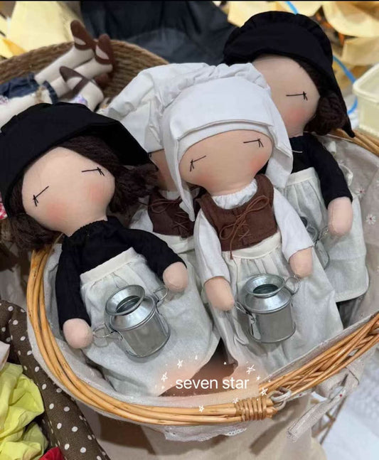 Milkmaid Dolls（ 1 pair）