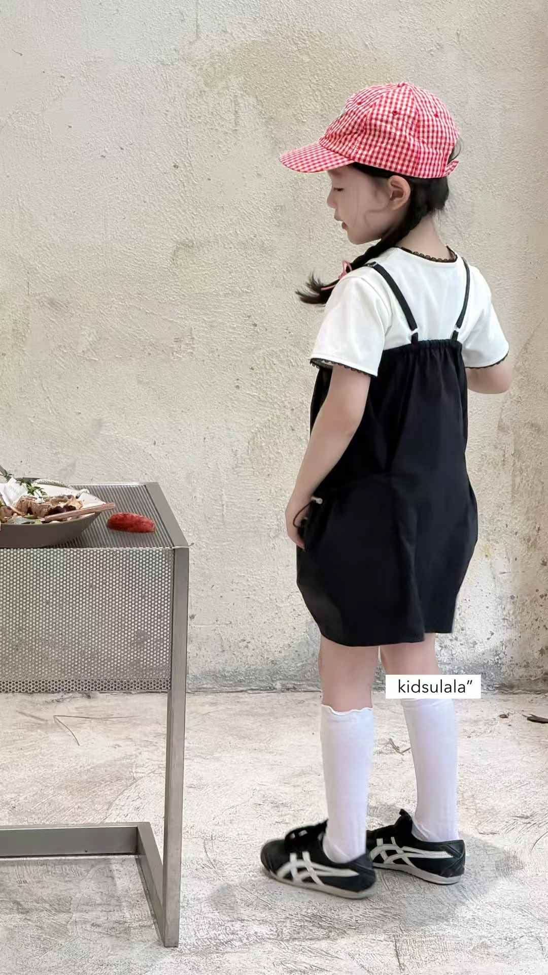 细肩带泡泡裙